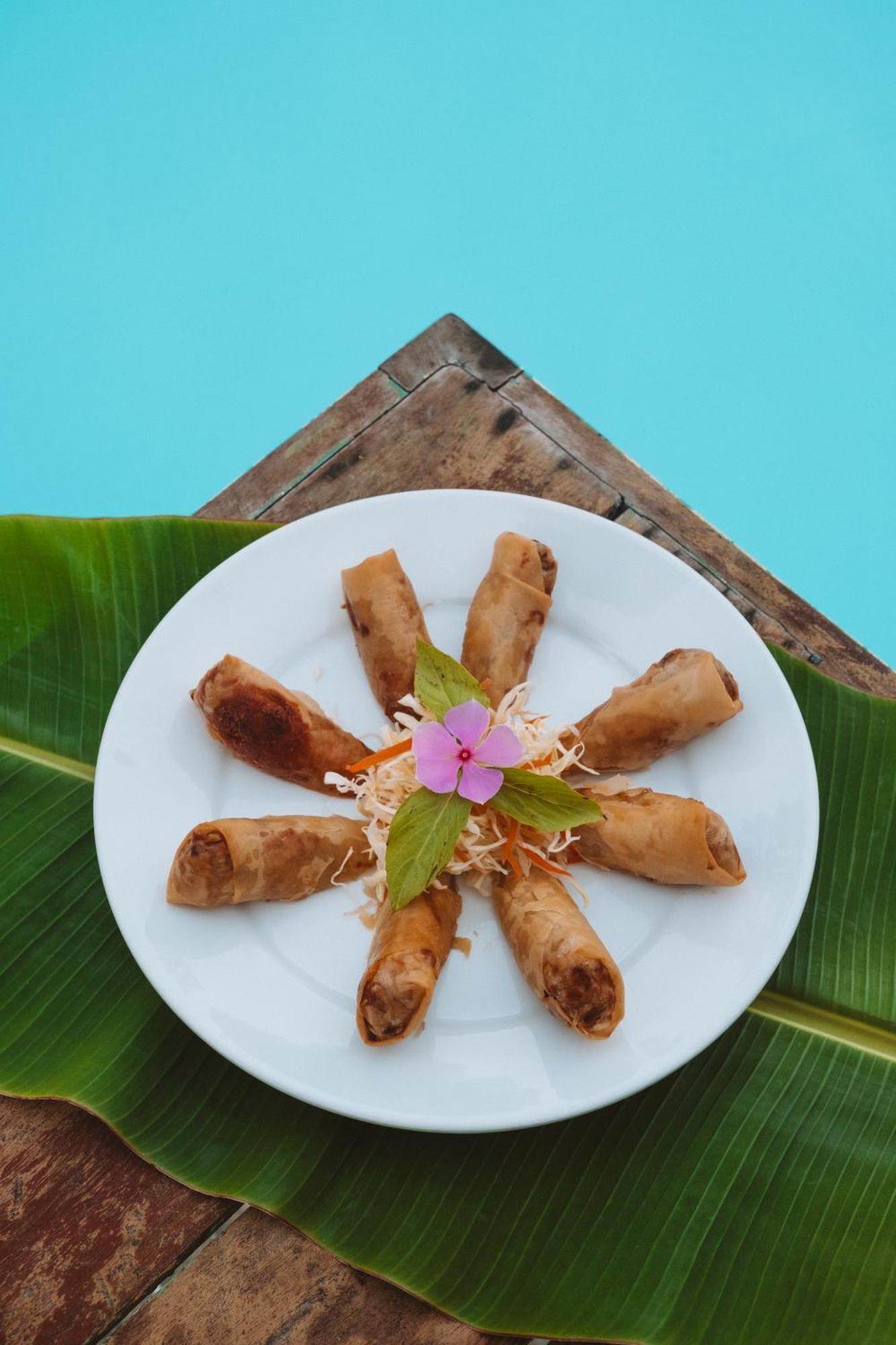 Tube Resort By Ehm Đảo Koh Rong Samloem Ngoại thất bức ảnh